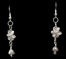 Load image into Gallery viewer, Sterling Silver Delicate Flower with Chocolate &amp; Platinum Moonstone Single Triangle Earring
