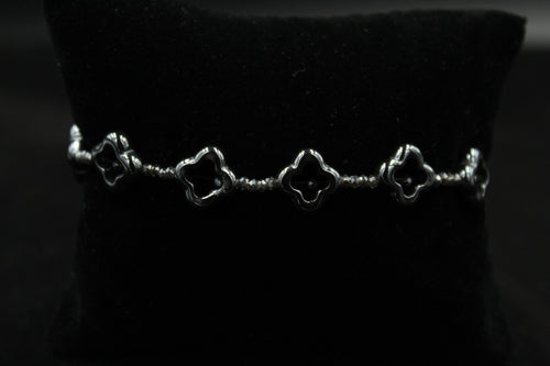 Clover Line Bracelet With Swarovski Crystal